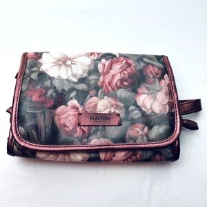 Reaction Kenneth Cole Cosmetics Travel Bag‎ with Floral Design